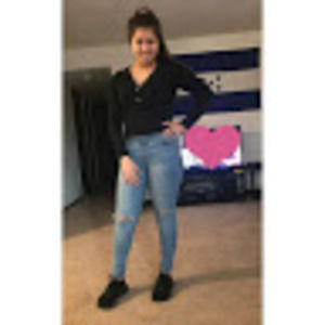 Meet your Posher, Idania